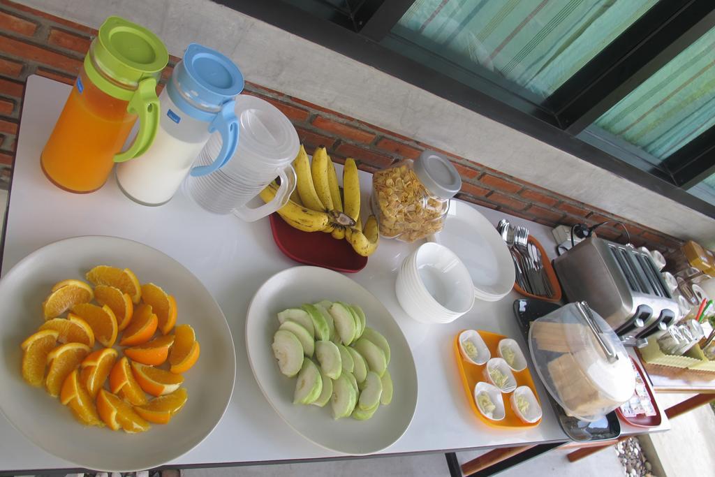 Hotel Sweet Dreams Phetchaburi Esterno foto