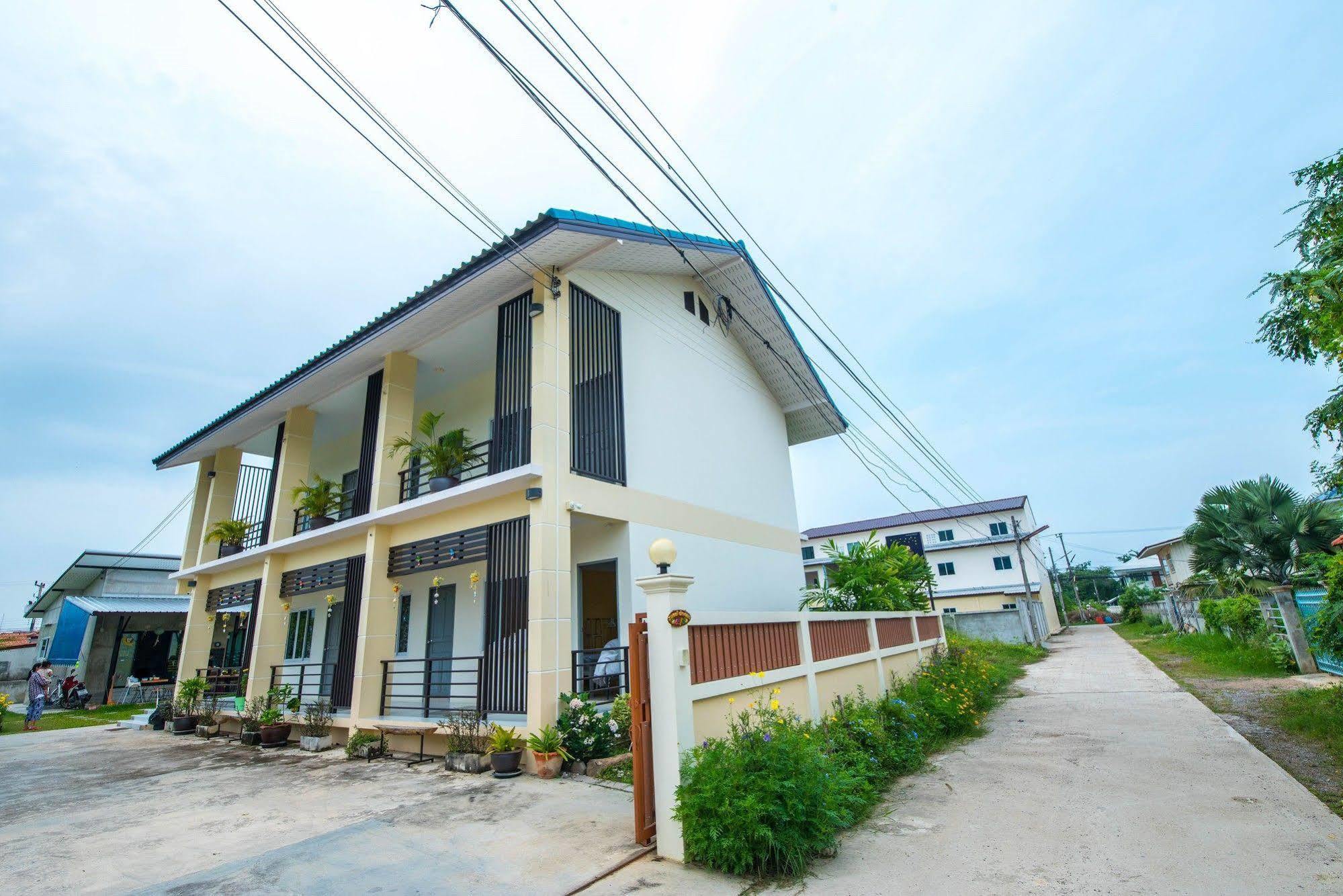 Hotel Sweet Dreams Phetchaburi Esterno foto
